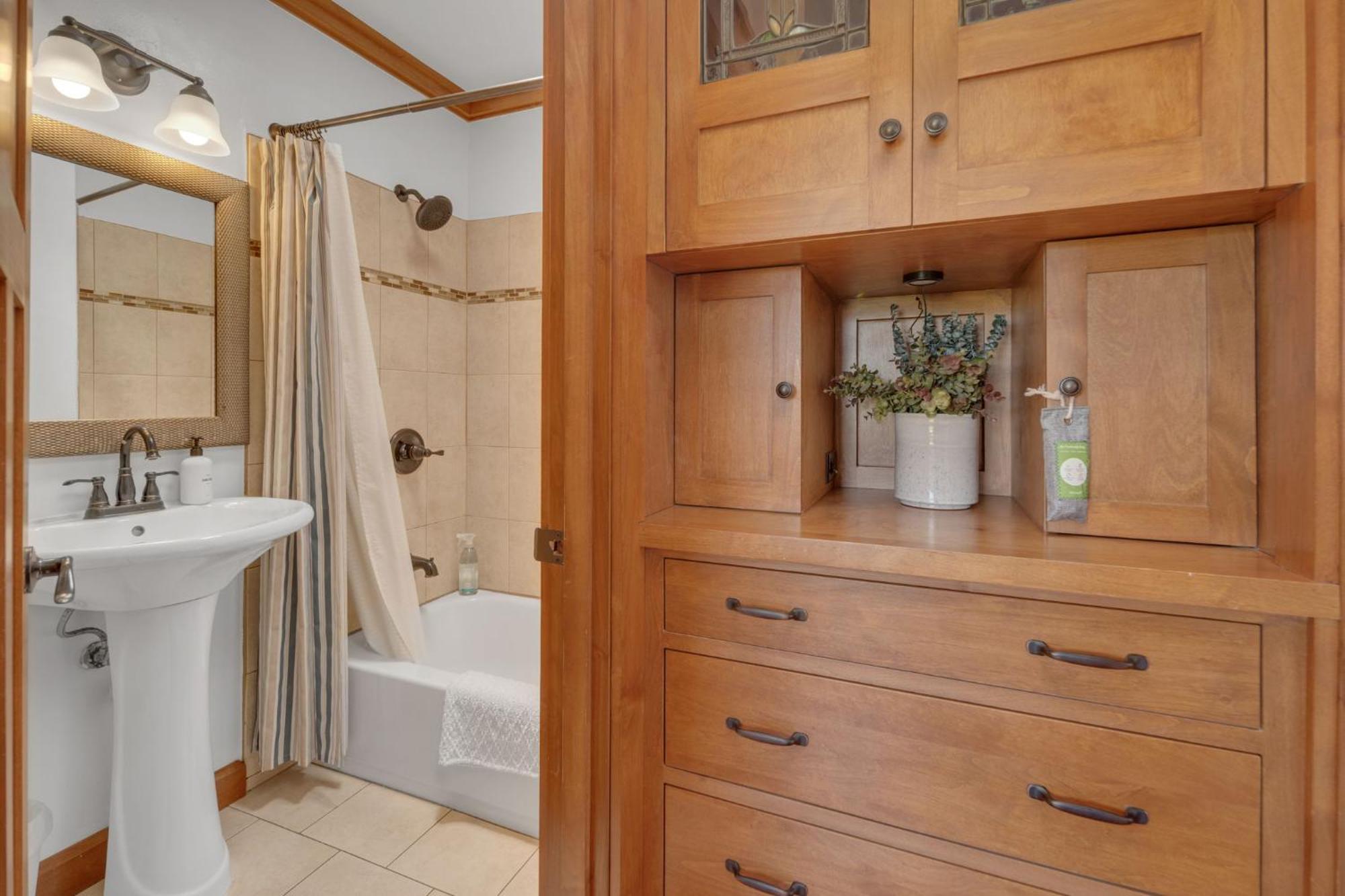 Casa de férias Near Things Sd - Canyonview - Jacuzzi - Ev Charge San Diego